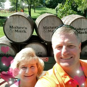 Meet your Posher, Deedee